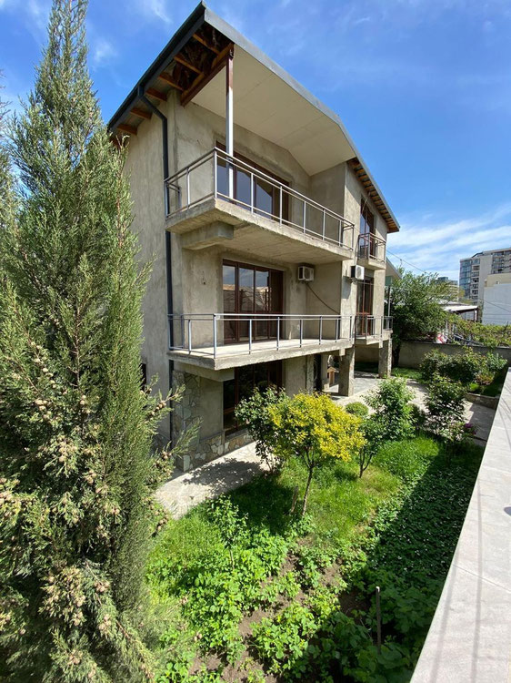 Продається Будинок в Тбілісі — Пошуковик нерухомості від забудовників і власників GEOLN.COM. Фото 1