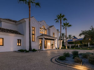 Villa 6 bedrooms 946 m² in Nueva Andalucia, Spain — Find off-plan property or real estate resale directly from developers and owners GEOLN.COM. Photo 4