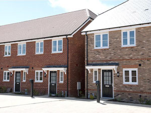 房地产在 Walton Green — look at the real estate search engine GEOLN.COM. 照片 2