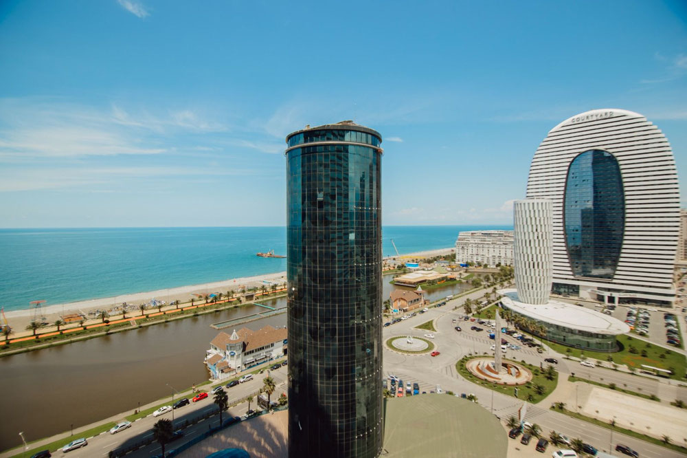 出售巴图米的公寓 — 来自开发商和业主的房地产搜索引擎 GEOLN.COM. 照片 1