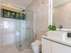 双层泳池别墅 3 卧室，带家具和海景 — 来自开发商和业主的房地产搜索引擎 GEOLN.COM. 照片 21