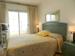 ბინა ზღვის პირას ესპანეთში, კატალონიაში, პუიგმოლტოში — უძრავი ქონების ყიდვა და მფლო ბელებისგან GEOLN.COM. ფოტო 9