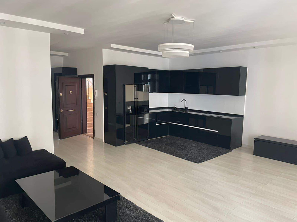 三房公寓出售 — 来自开发商和业主的房地产搜索引擎 GEOLN.COM. 照片 1