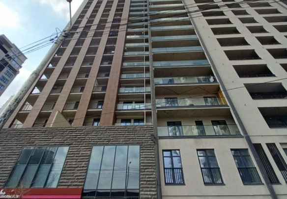 Se vende piso de 4 habitaciones