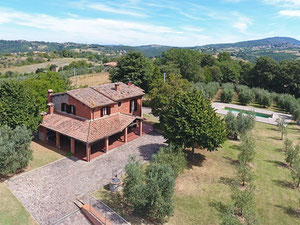 ძვირადღირებული უძრავი ქონება მთაში, გარეუბნებში, ტყეში იტალიაში, ტერნი — უძრავი ქონების ყიდვა და მფლო ბელებისგან GEOLN.COM. ფოტო 3