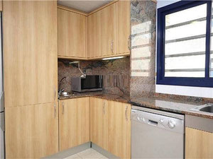 西班牙、加泰罗尼亚、Segur de Calafell 的海边公寓 — 来自开发商和业主的房地产搜索引擎 GEOLN.COM. 照片 4