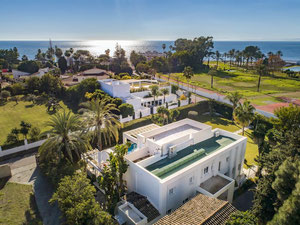 Villa 5 bedrooms 477 m² in Guadalmina Baja, Spain — Find off-plan property or real estate resale directly from developers and owners GEOLN.COM. Photo 38