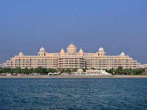 房地产在 Emerald Palace Kempinski Hotel — look at the real estate search engine GEOLN.COM. 照片 2