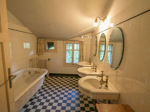 Chalet in Switzerland, Bern, Gstaad — Find off-plan property or real estate resale directly from developers and owners GEOLN.COM. Photo 3