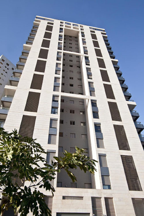 Real estate in Kochav Hasharon Tower — look at the real estate search engine GEOLN.COM. Photo 1