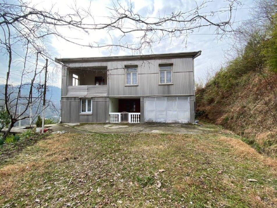 Будинок в селищі Дагва — Пошуковик нерухомості від забудовників і власників GEOLN.COM. Фото 1