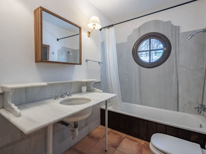 Villa 3 bedrooms 170 m² in Elviria, Spain — Find off-plan property or real estate resale directly from developers and owners GEOLN.COM. Photo 24