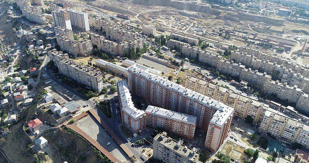 Нерухомість в Yeni Guneshli 1 — дивіться на пошуковику нерухомості GEOLN.COM. Фото 1