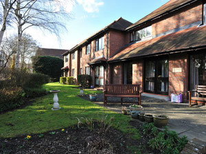 房地产在 Riverside Court — look at the real estate search engine GEOLN.COM. 照片 3