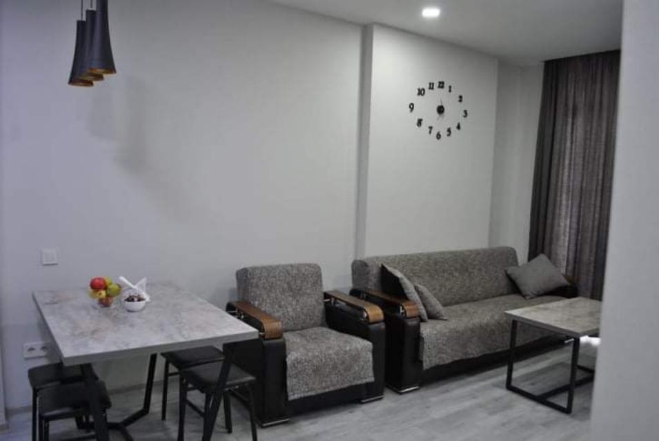 两室公寓出售 — 来自开发商和业主的房地产搜索引擎 GEOLN.COM. 照片 1