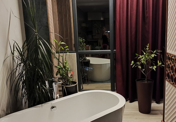 Es wird eine Wohnung in der Straße Nizharadze verkauft.