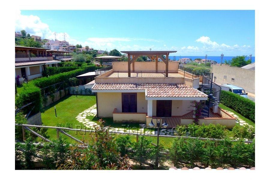 Вілла біля моря в Італії, Калабрія, Цирелла — Пошуковик нерухомості від забудовників і власників GEOLN.COM. Фото 1