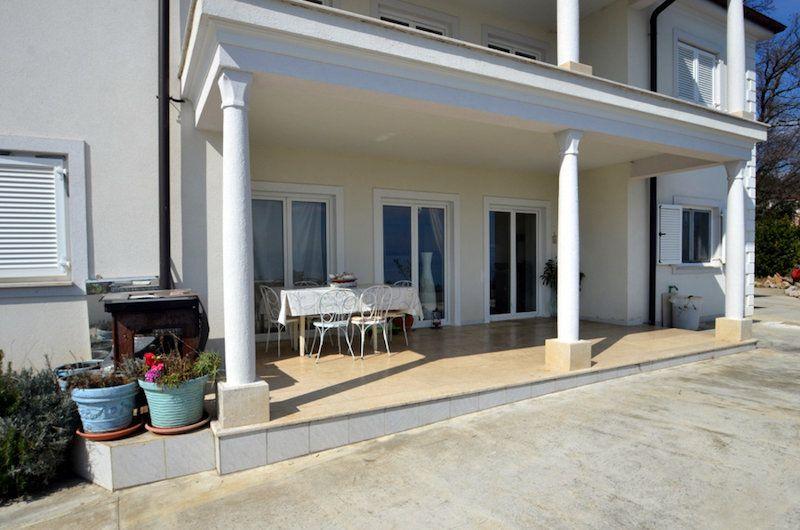 Apartamento en Croacia, Opatija — Encuentre propiedades fuera del plan o reventa de bienes inmuebles directamente de desarrolladores y propietarios GEOLN.COM. Foto 1