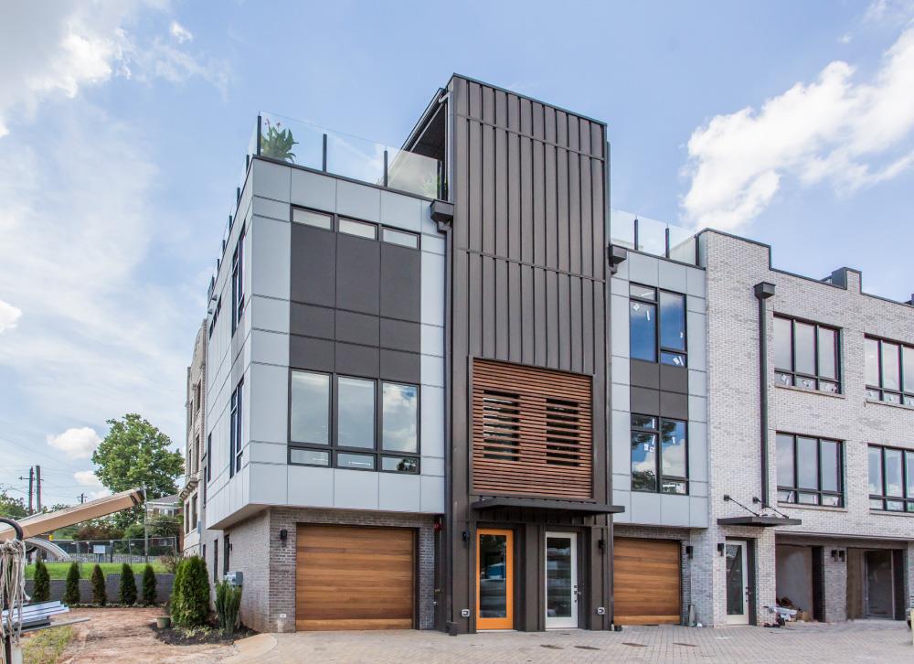 Real estate in Views at O4W — look at the real estate search engine GEOLN.COM. Photo 1