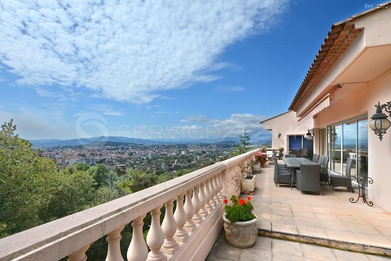 法国戛纳海边别墅 — 来自开发商和业主的房地产搜索引擎 GEOLN.COM. 照片 1