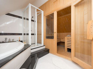 Villa in Spanien, Katalonien, Castelldefels — Immobilien-Suchservice von Bauträgern und Eigentümern GEOLN.COM. Foto 4