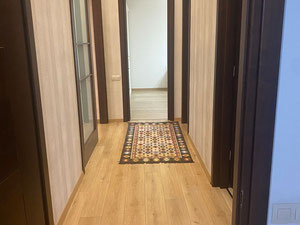 “House on Kura”综合楼内的 4 室公寓 — 来自开发商和业主的房地产搜索引擎 GEOLN.COM. 照片 3