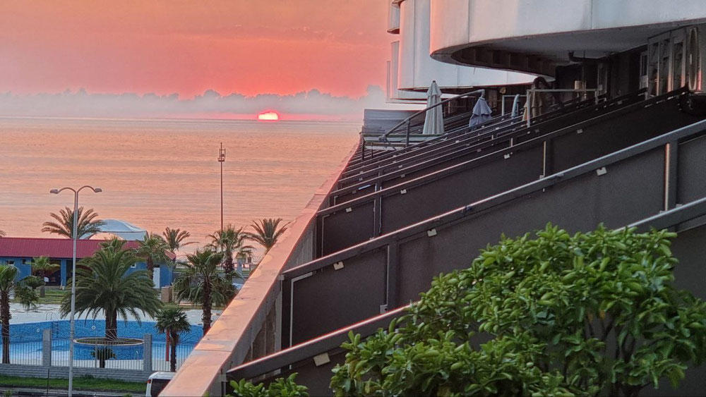 奥比住宅公寓 — 来自开发商和业主的房地产搜索引擎 GEOLN.COM. 照片 1