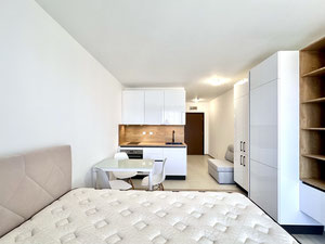 保加利亚。美丽的40平方米公寓，俯瞰阳光海滩的游泳池。 — 来自开发商和业主的房地产搜索引擎 GEOLN.COM. 照片 6