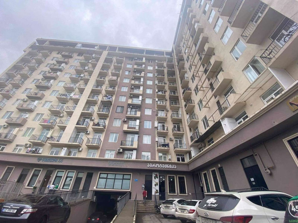 4房公寓出售 — 来自开发商和业主的房地产搜索引擎 GEOLN.COM. 照片 1