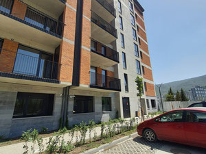 Це поле {контексту}. Переклад тексту з грузинської мови на українську:

Квартира у Сабуртало — Пошуковик нерухомості від забудовників і власників GEOLN.COM. Фото 9