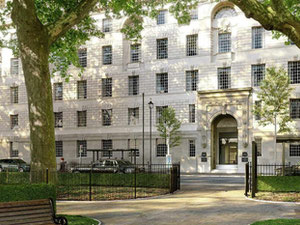 Real estate in 9 Millbank — look at the real estate search engine GEOLN.COM. Photo 2