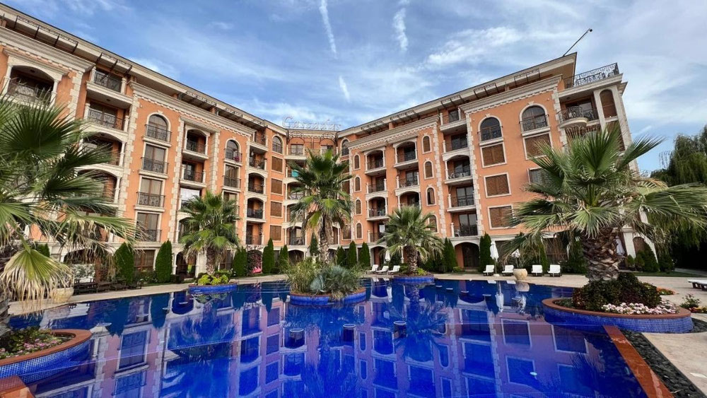 保加利亚。阳光海岸卡斯卡达斯家庭度假村的泳池景观公寓 — 来自开发商和业主的房地产搜索引擎 GEOLN.COM. 照片 1