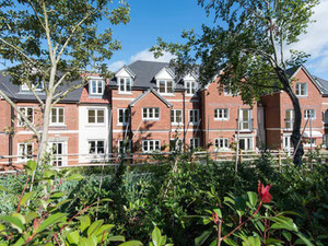 Real estate in Headley Lodge — look at the real estate search engine GEOLN.COM. Photo 3