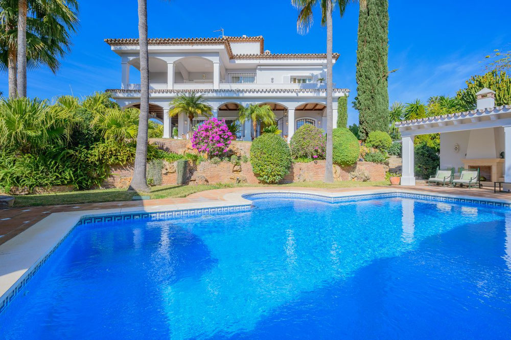 别墅 6 间卧室 693 平方米，位于西班牙马贝拉湾 — 来自开发商和业主的房地产搜索引擎 GEOLN.COM. 照片 1