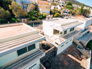 黑山，蒂瓦特，拉多维奇的海边别墅 — 来自开发商和业主的房地产搜索引擎 GEOLN.COM. 照片 4