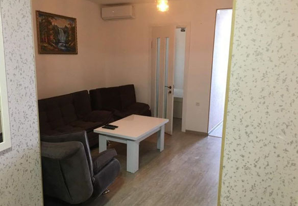 Продається 2-кімнатна квартира.