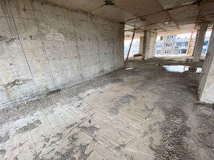 Deniz Kenarında Siyah Çerçeve — Sahiplerden yada inşaatcilardan mülkiyet arama GEOLN.COM. Fotoğraf 2