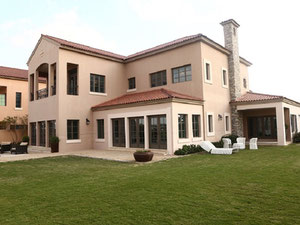 Real estate in Redwood Avenue Villas — look at the real estate search engine GEOLN.COM. Photo 2