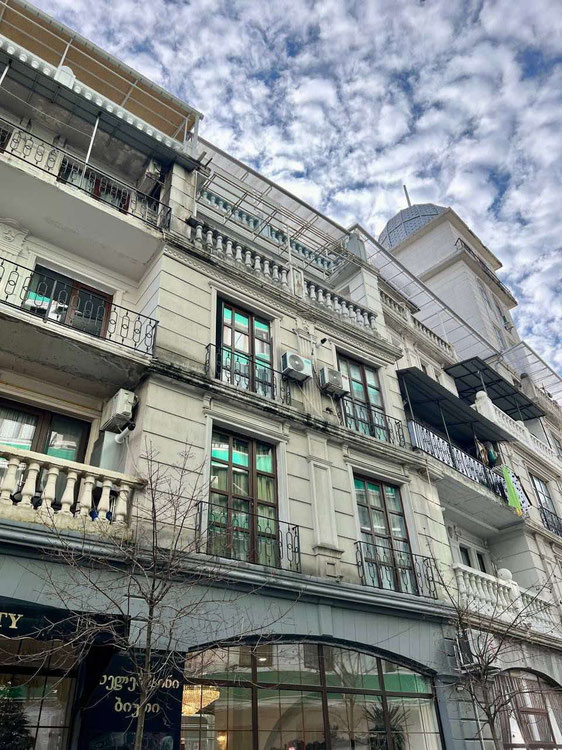 出售巴图米的公寓 — 来自开发商和业主的房地产搜索引擎 GEOLN.COM. 照片 1