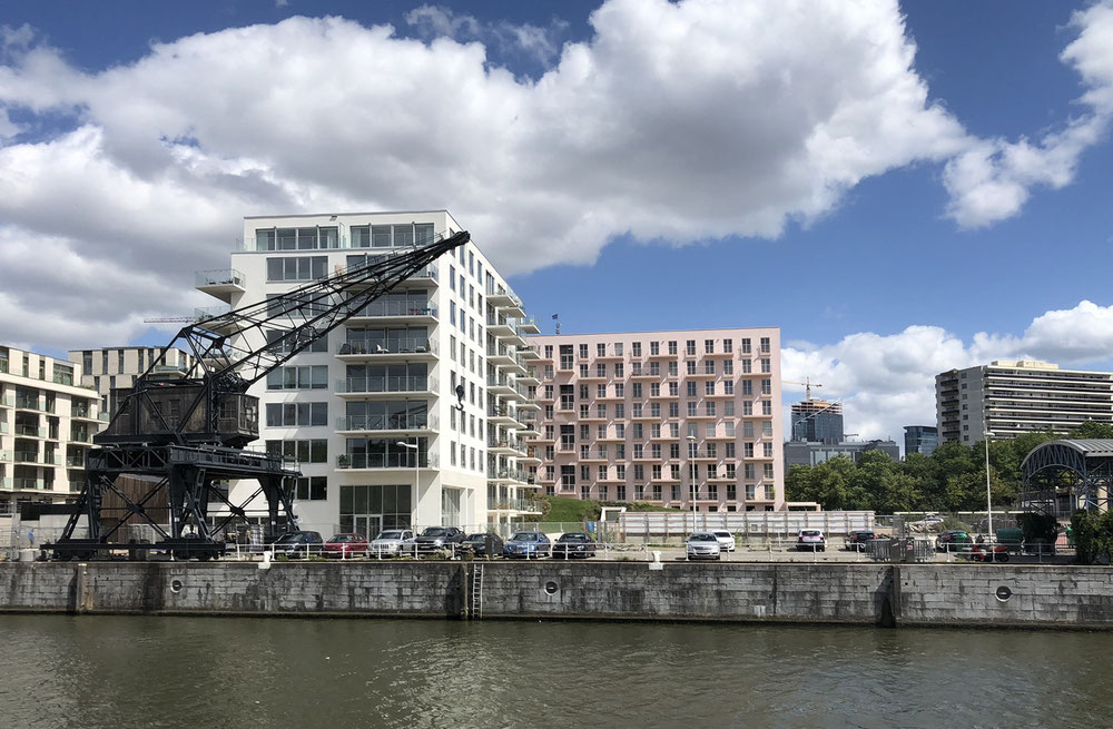 Nieruchomości w Canal Wharf A-B — spójrz na wyszukiwarkę nieruchomości GEOLN.COM. Zdjęcie 1