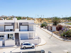 Bungalow 3 bedrooms 90 m² in Benijofar, Spain — Find off-plan property or real estate resale directly from developers and owners GEOLN.COM. Photo 2