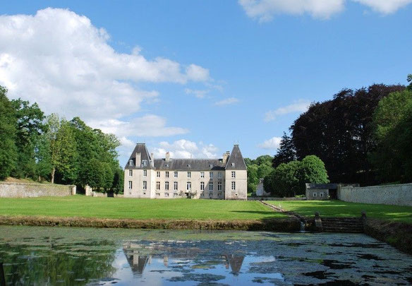 Замок у Франції, Сен-Жульєн-де-Консель.