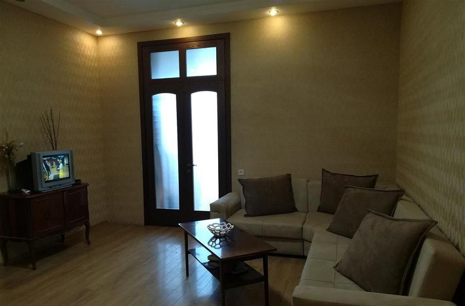 5 Zimmerwohnung in Isani. Preiswerte Wohnung in Tiflis, Isani — Immobilien-Suchservice von Bauträgern und Eigentümern GEOLN.COM. Foto 1