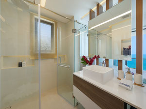 三层泳池别墅，5间卧室，俯瞰大海，欧式风格 — 来自开发商和业主的房地产搜索引擎 GEOLN.COM. 照片 21