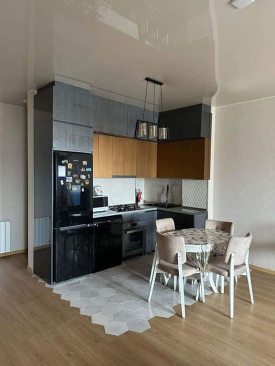 Срочно !!! Продается 3-комнатная квартира с новым ремонтом — Поисковик недвижимости от застройщиков и собственников GEOLN.COM. Фото 1