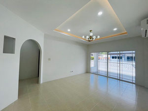 Casa espaciosa en venta — Encuentre propiedades fuera del plan o reventa de bienes inmuebles directamente de desarrolladores y propietarios GEOLN.COM. Foto 9