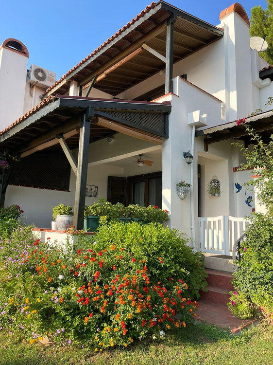 БУРХАНИЕ, ПЕЛИТКЁЙ - ДАЧА В КОМПЛЕКСЕ С ВИДОМ НА МОРЕ — Поисковик недвижимости от застройщиков и собственников GEOLN.COM. Фото 1