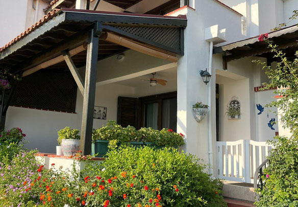 БУРХАНИЕ, ПЕЛИТКЁЙ - ДАЧА В КОМПЛЕКСЕ С ВИДОМ НА МОРЕ