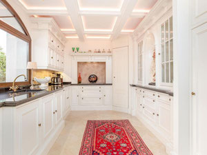 Villa 5 bedrooms 430 m² in Elviria, Spain — Find off-plan property or real estate resale directly from developers and owners GEOLN.COM. Photo 15