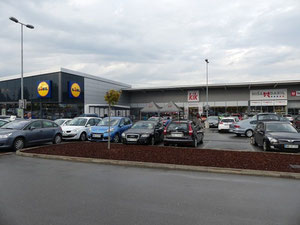 商店在斯洛文尼亚的一个大城市，斯洛文尼亚比斯特里察 — 来自开发商和业主的房地产搜索引擎 GEOLN.COM. 照片 3